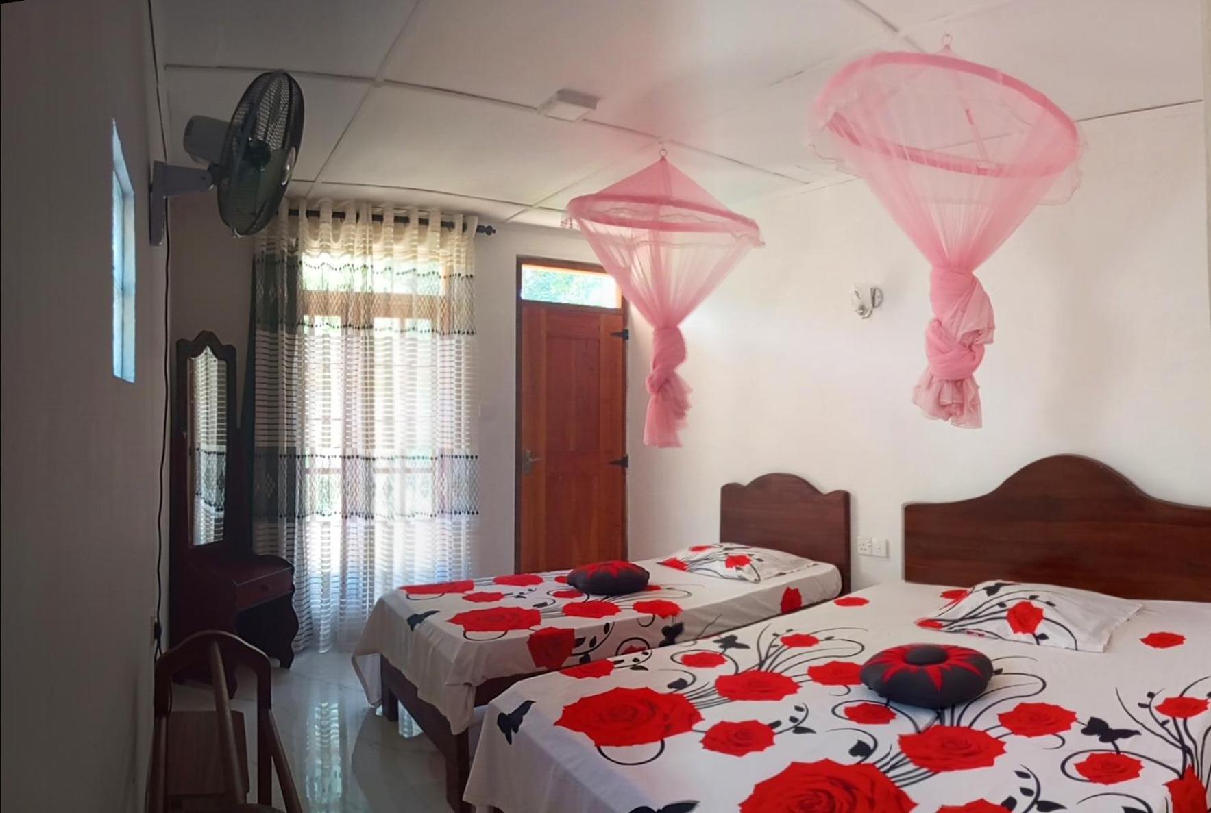 Pleasure Mount Homestay Элла Экстерьер фото